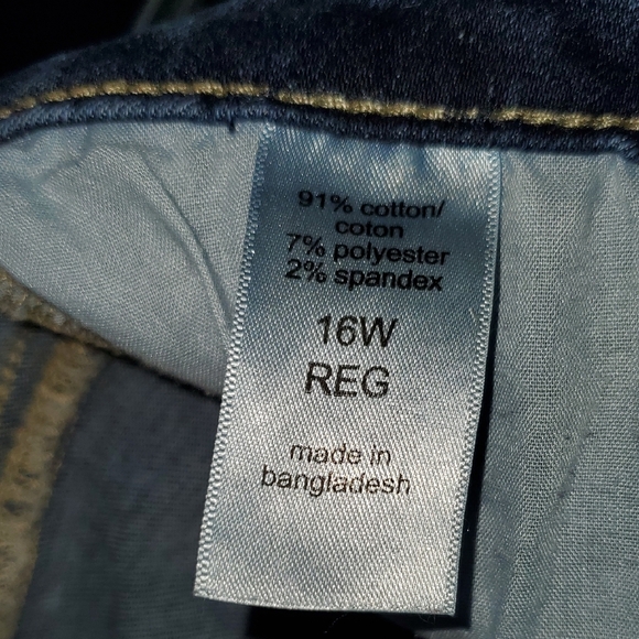 Maurices Dark Blue Ankle Jeans - Picture 3 of 4